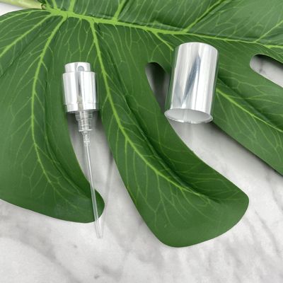 Dosagem recarregável do pulverizador 15/400 0.07ML 0.09ML da bomba do perfume com colar de prata