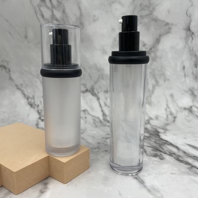 O círculo mal ventilado vazio da garrafa de Skincare 50ml do ABS/empurra em linha reta a superfície metalizada