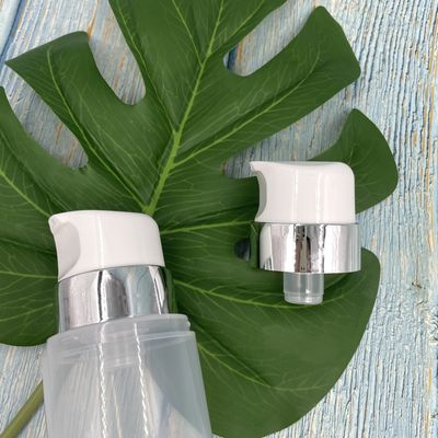 O círculo mal ventilado da garrafa da bomba da loção 200ml 250ml dá forma à impressão de offset grande da capacidade