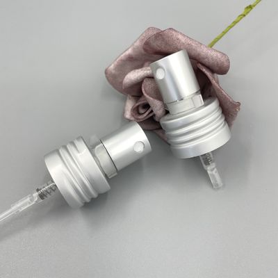 Distribuidor Alu de Matt Silver Perfume Pump Sprayer 24/410 de dosagem 0.12ML com fechamento do grampo