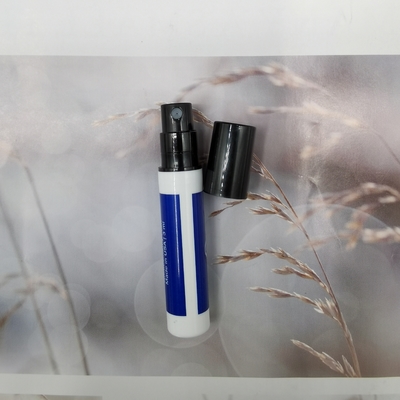 a fragrância plástica pequena 0.11oz 0.17oz das garrafas do pulverizador de 3ml 5ml agarra sobre